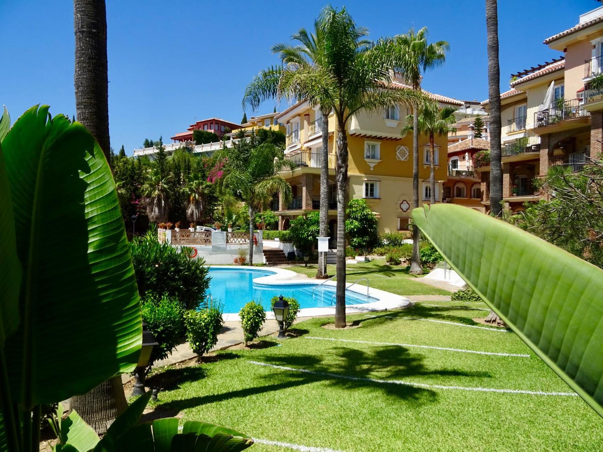 Semidetached Duplex Home At Puebla Aida, Mijas Golf With Pool, Golf And Sea Views - Malaga — Fotos 1